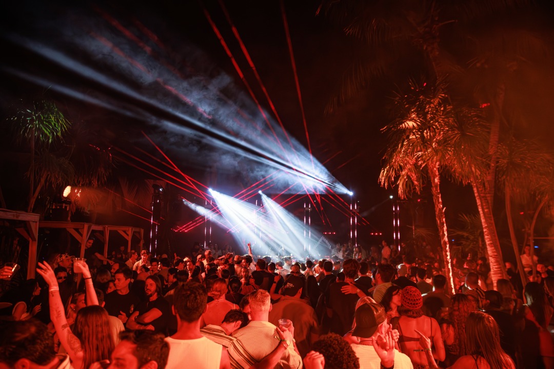 TERMS & CONDITIONS: UNA NOCHE QUE SE SIENTE