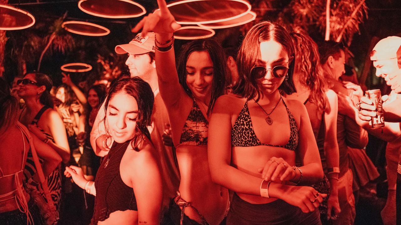 ¡Areia Beach Club vibró al ritmo de la fiesta “Terms & Conditions”!