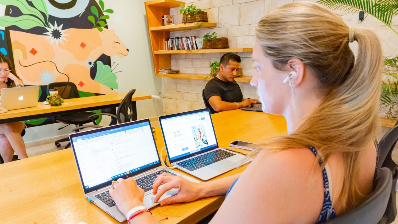 How-to-travel-and-work-at-the-same-time?