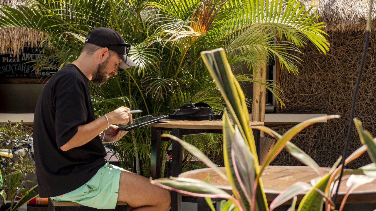 How-to-travel-and-work-at-the-same-time?
