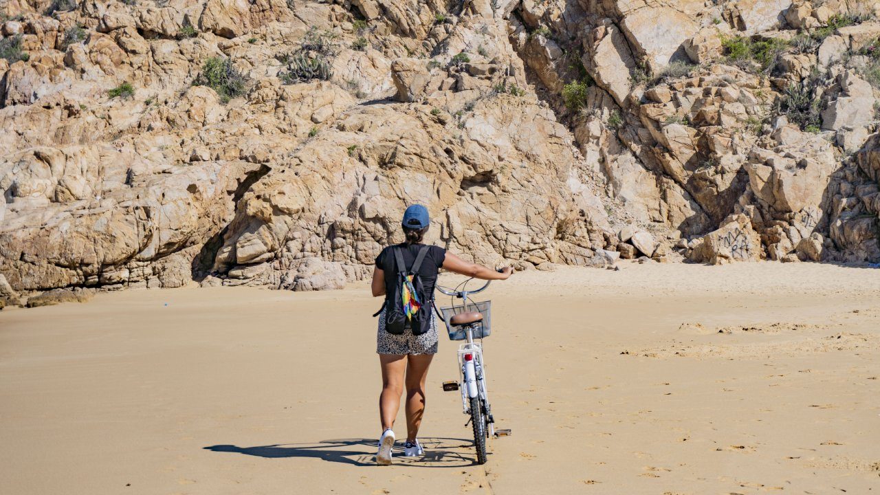 Stay-in-Los-Cabos-and-explore-its-surroundings