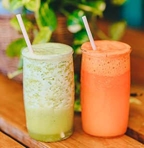 Jugos frescos en Mayan Monkey