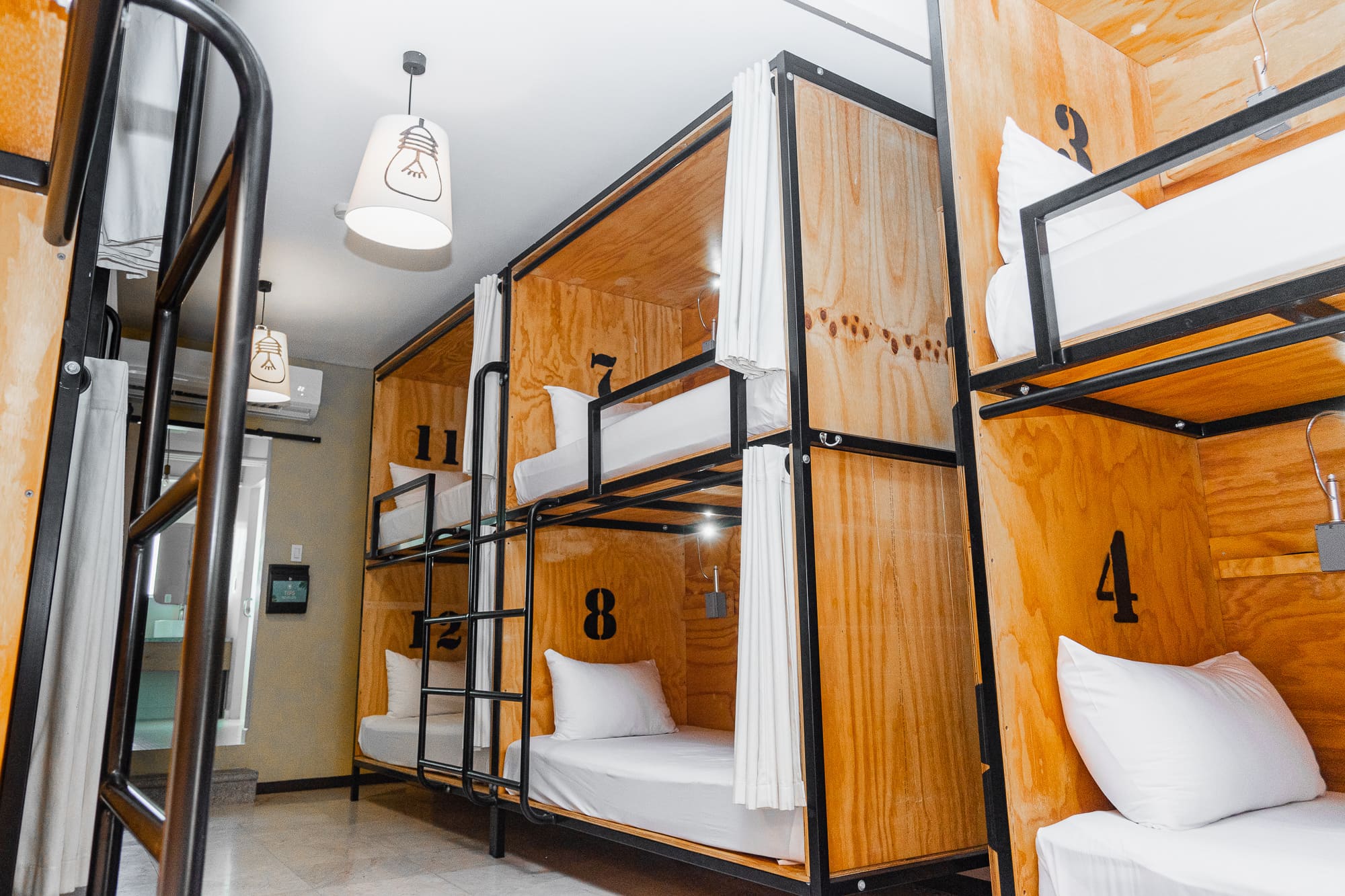 Dormitorio mixto de 12 camas — foto 5