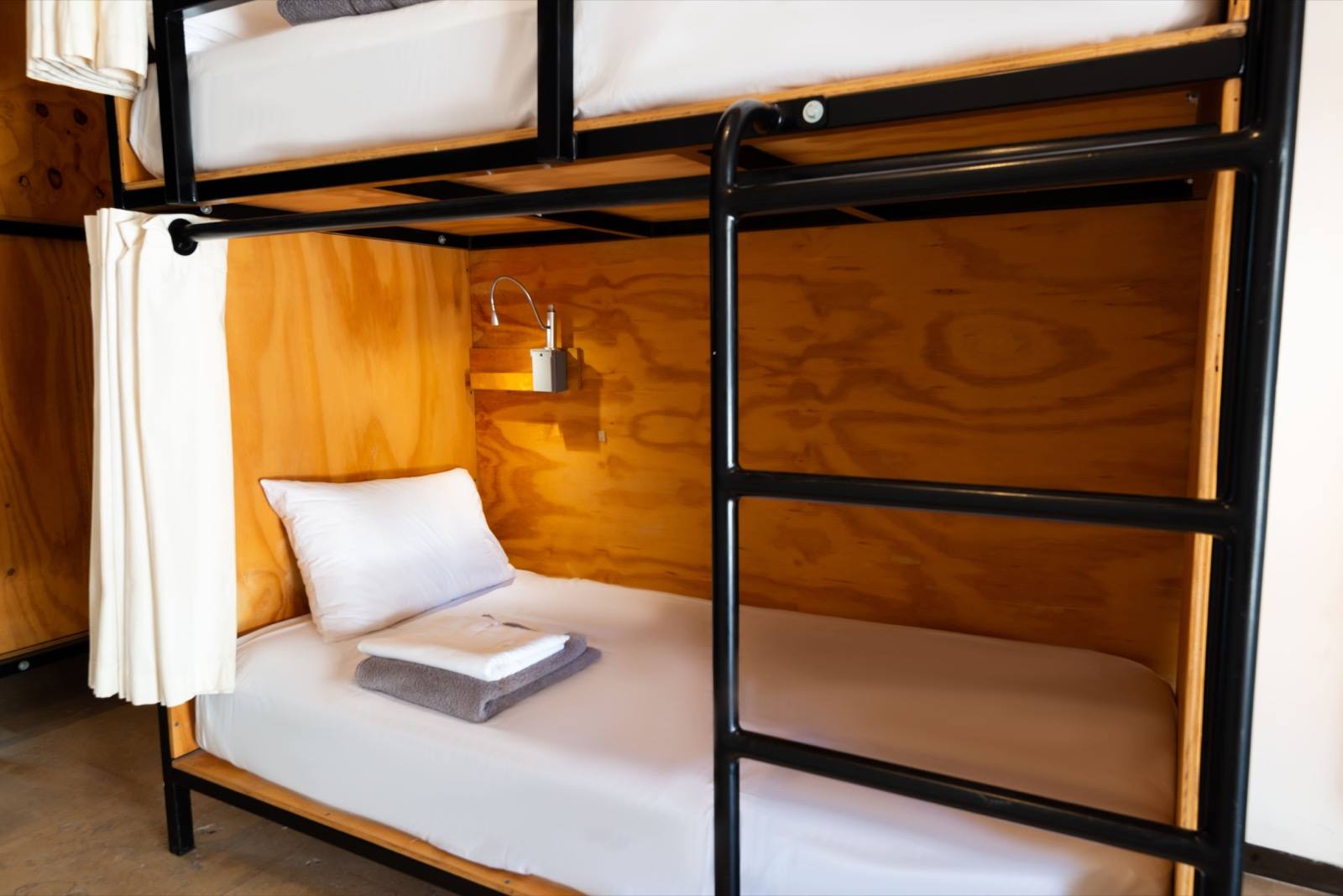 Dormitorio mixto de 6 camas — foto 1