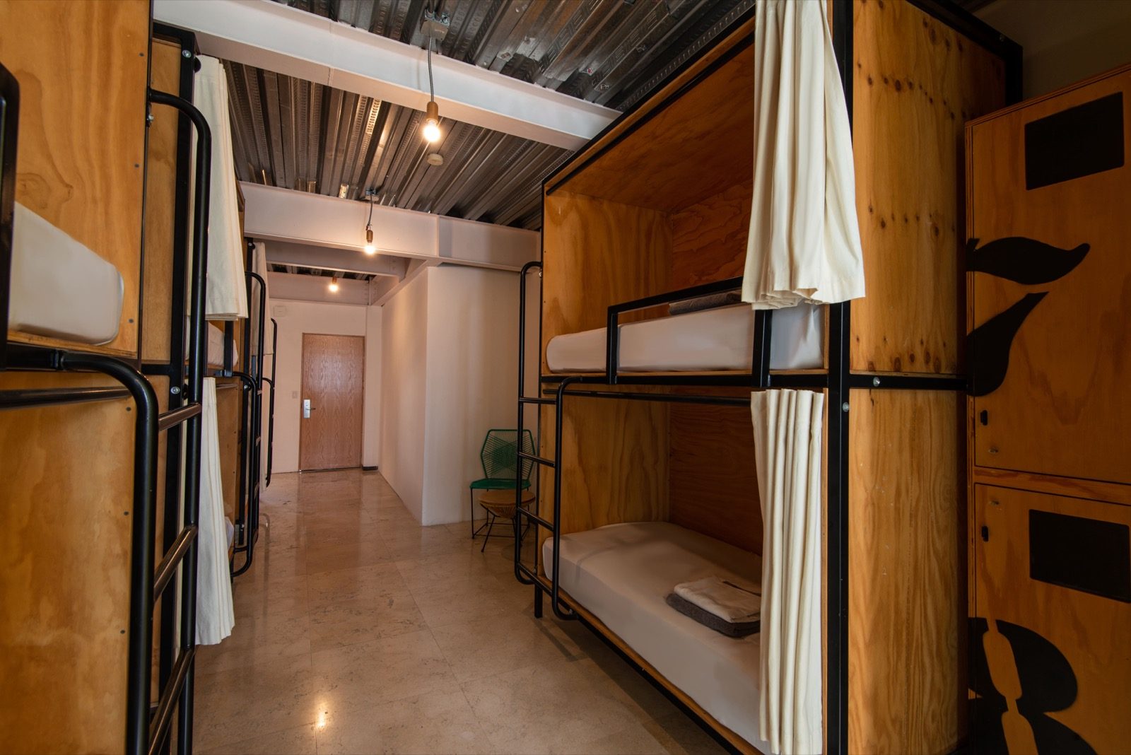 Dormitorio mixto de 6 camas — foto 3