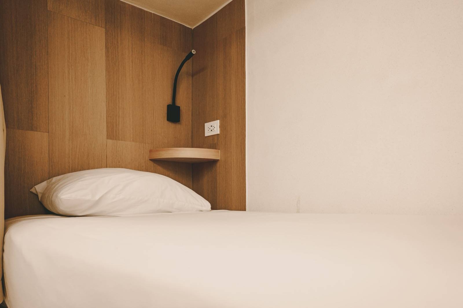 Cama en dormitorio mixto de 8 camas — foto 3