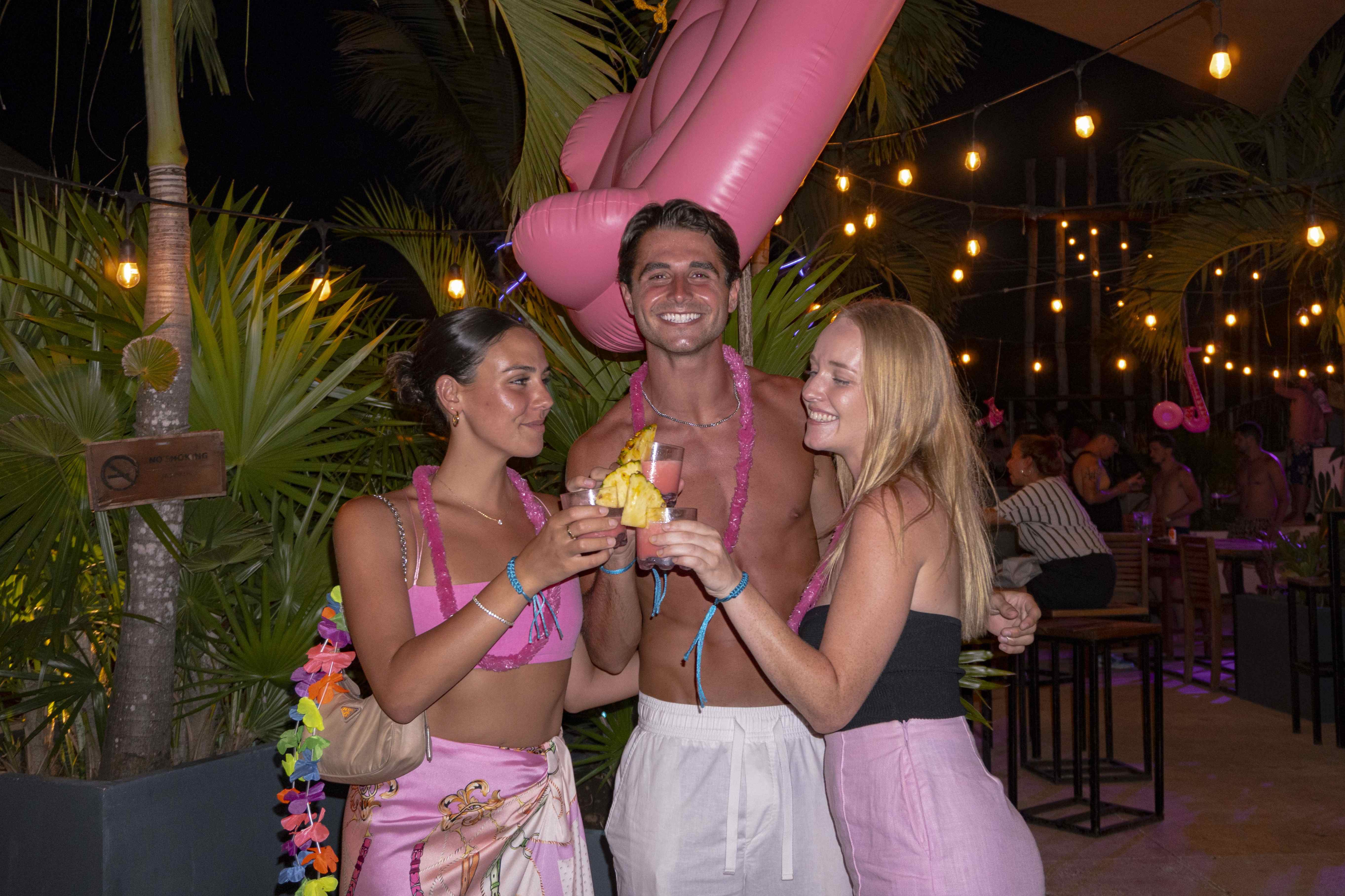 Barbie, Barbie Mania, Dreamland, Tulum, Pink Party, Pink, Party, Tuluminati, Glamour, Jungle Party, Drinks, Style, Fashion, Pool Party, Mayan Monkey, Mayan Monkey Tulum, Barbie, Ken, Barbie The Movie, Barbie Theme Party, Instagrammable
