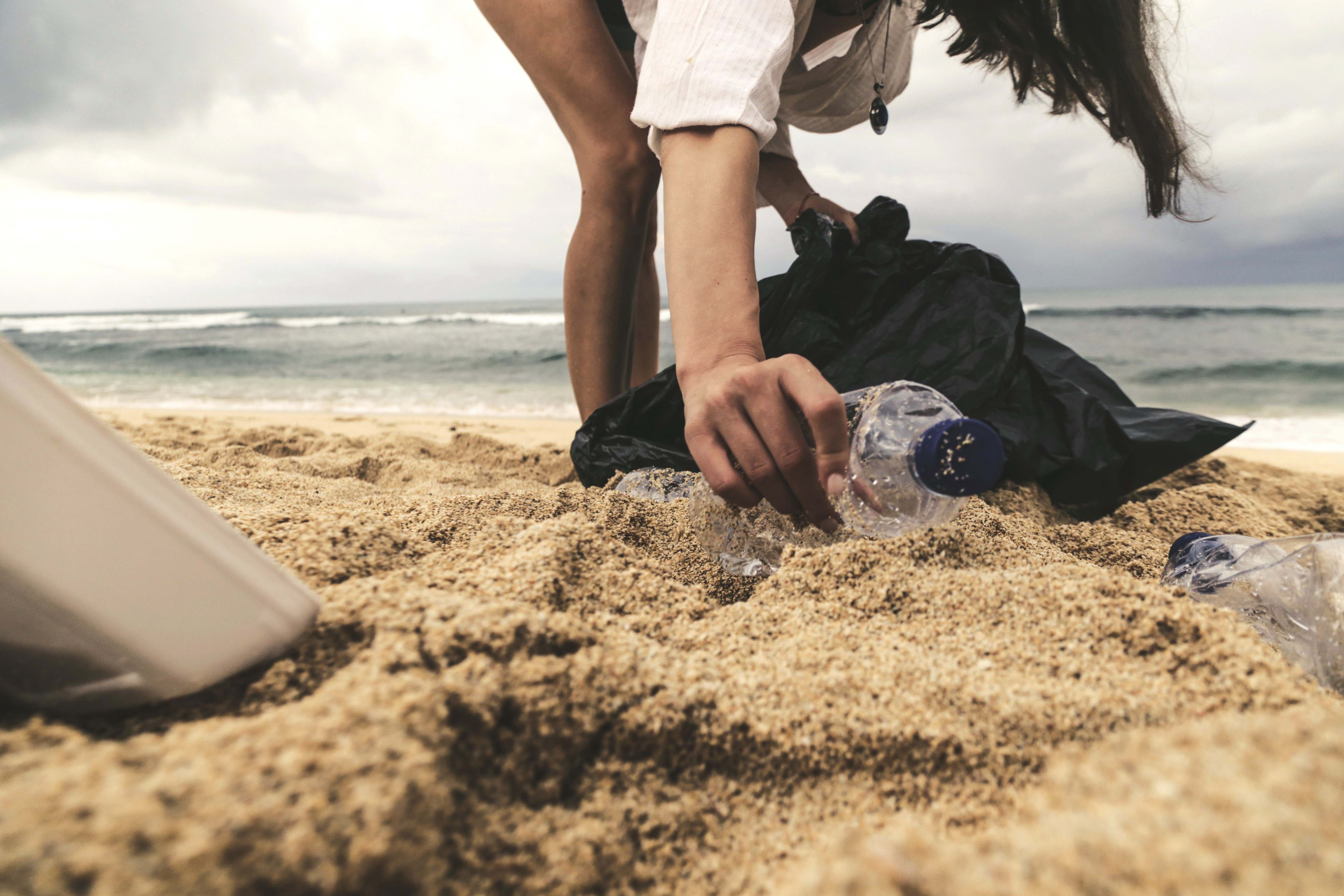 Beach picnic, picnic, beach, friends, snacks, music, food, foodie, eco friendly, cancun, tulum, los cabos, photography, photo, pictures, evening, beach plan, must, tips, hacks, pro