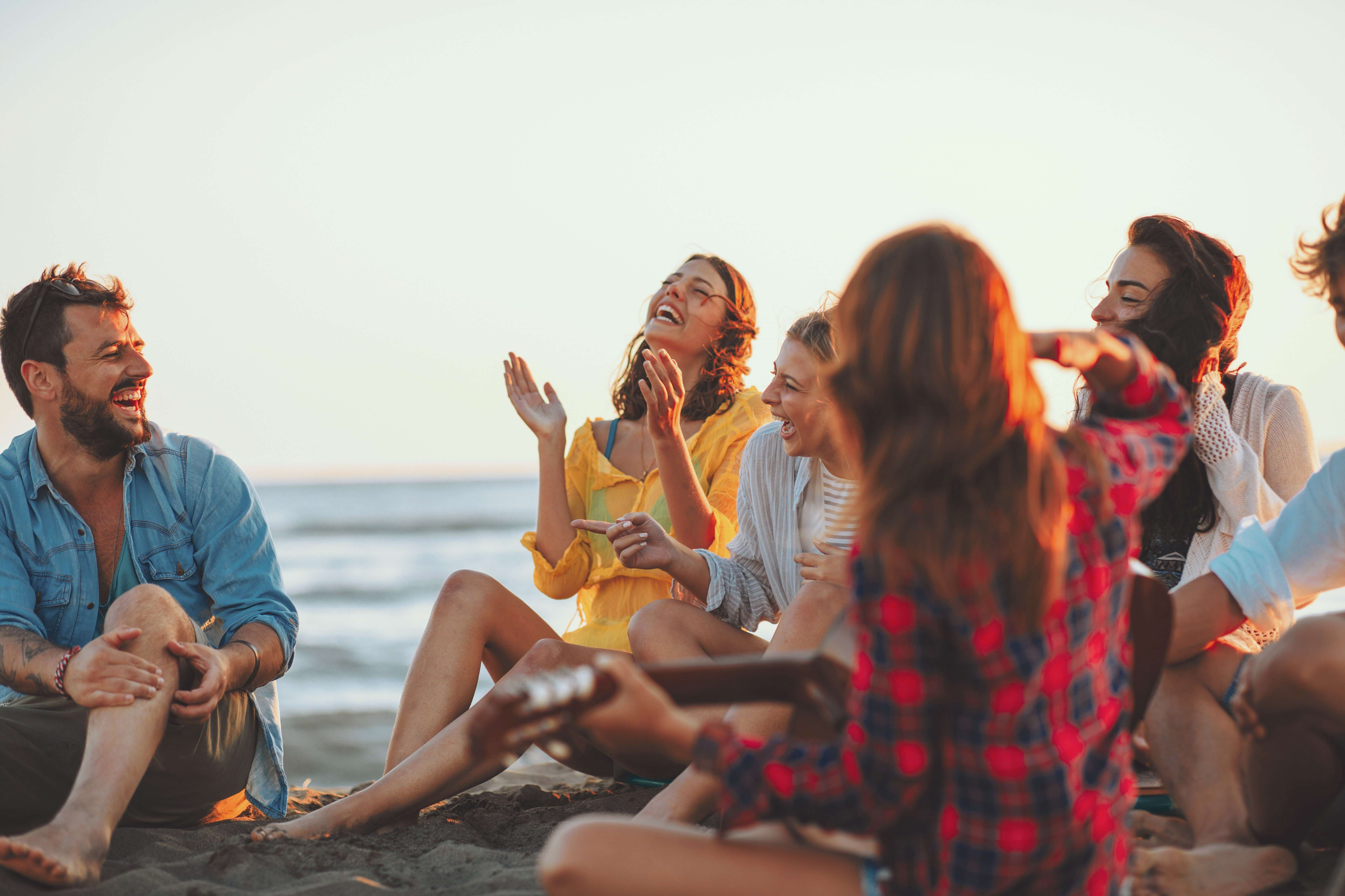 Beach picnic, picnic, beach, friends, snacks, music, food, foodie, eco friendly, cancun, tulum, los cabos, photography, photo, pictures, evening, beach plan, must, tips, hacks, pro