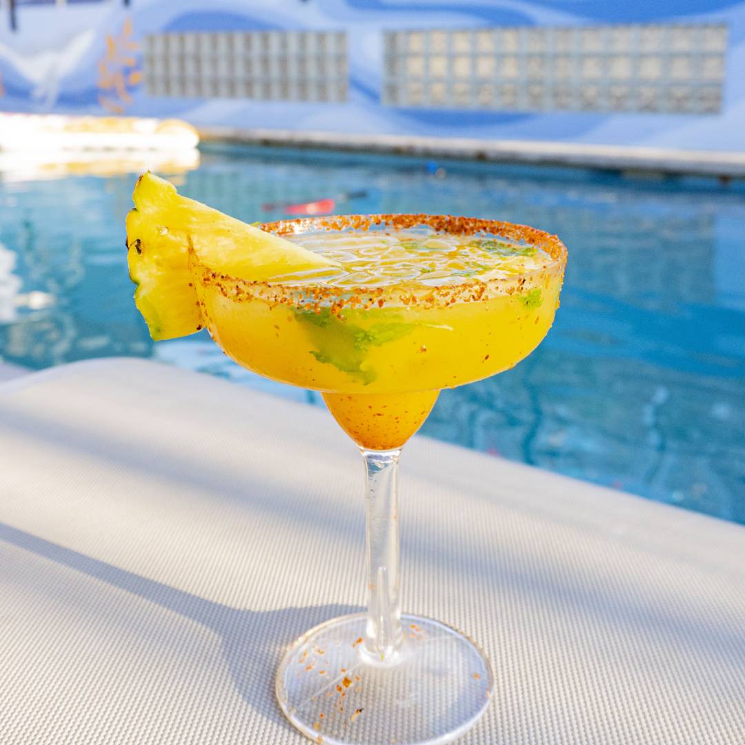 HAPPY HOUR
